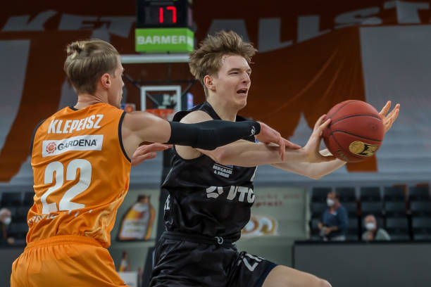 一旦阿联下 一旦阿联下