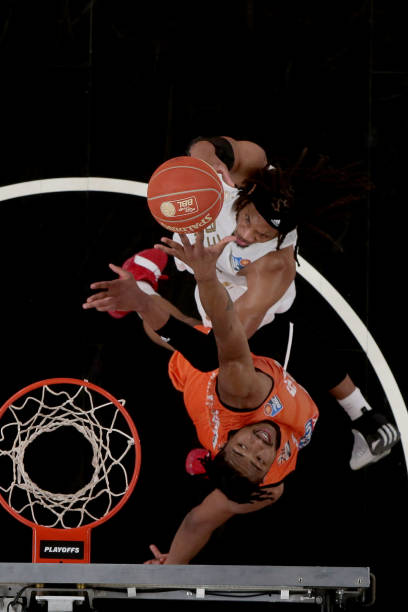 在此基础上 在此基础上